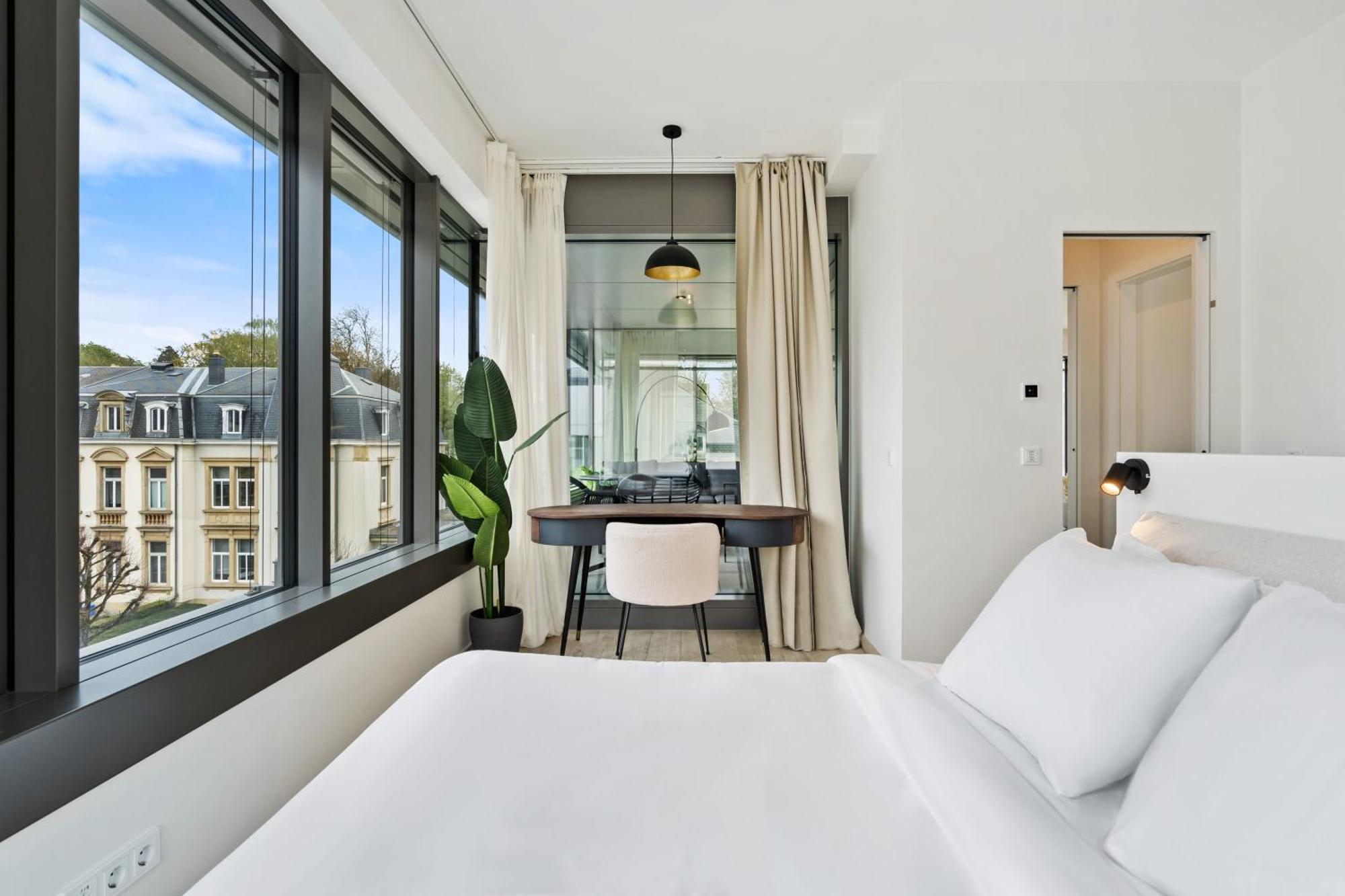 Appartement Elegant 2br With Balcony In Heart Of *
